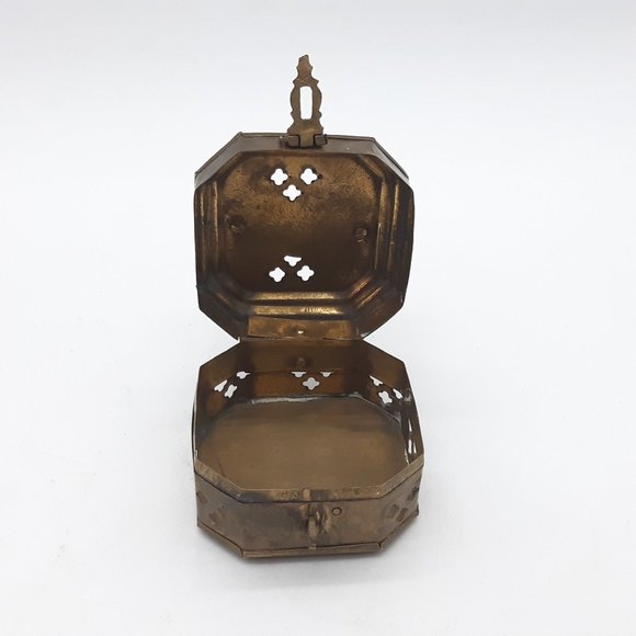 Vintage Indian Brass Cricket Box - Picture 9 of 10